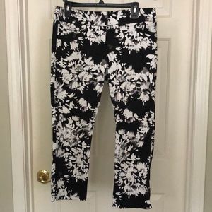 New York and Company black and white crop pants
